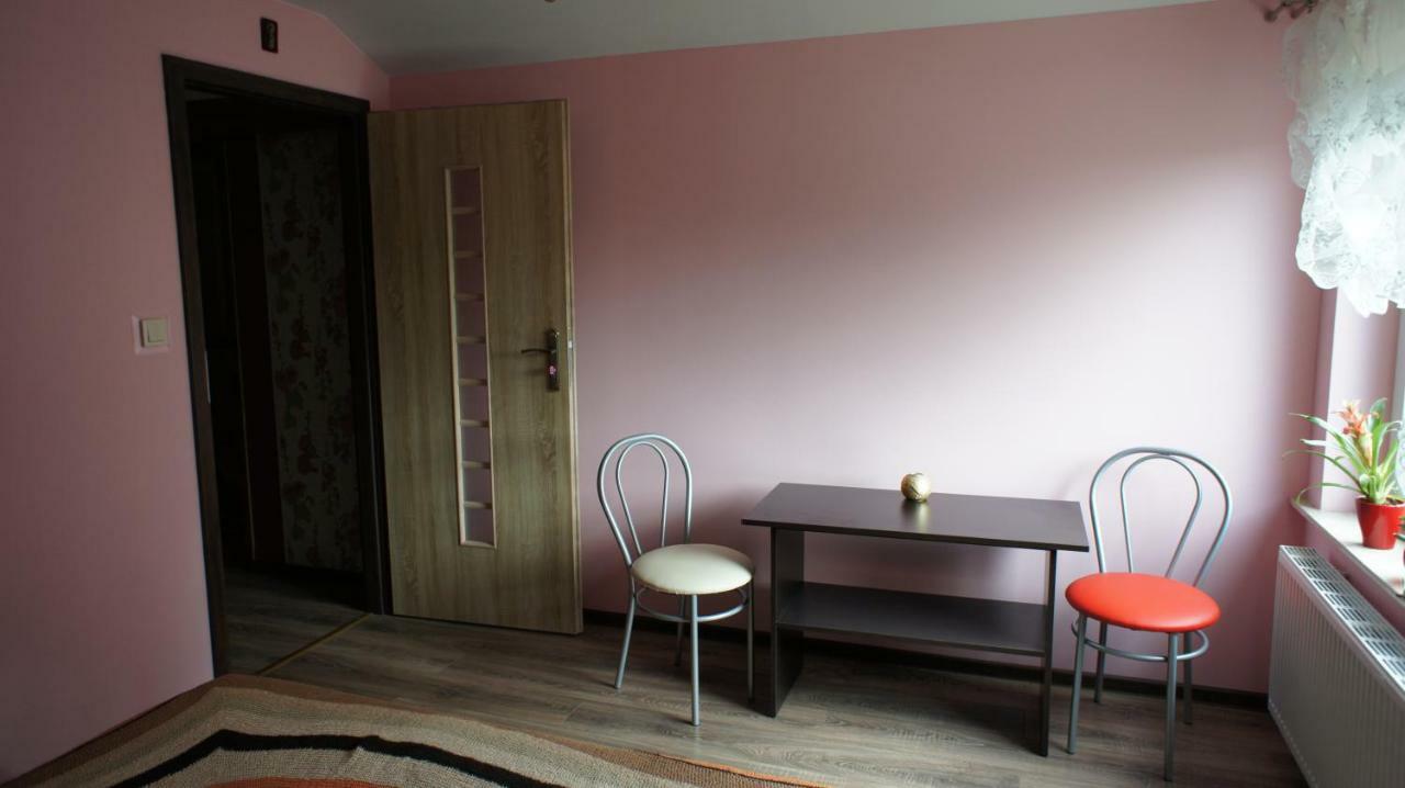W Cieniu Sosen Hotel Grebow Exterior photo