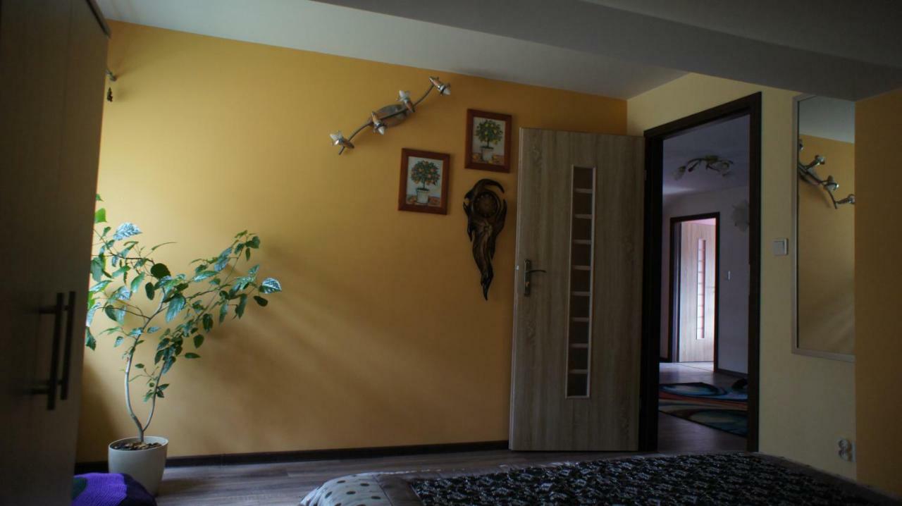 W Cieniu Sosen Hotel Grebow Exterior photo